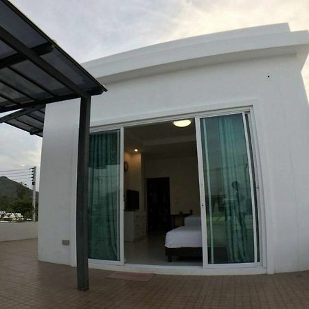 Sukanda Pool Villa Huahin Экстерьер фото